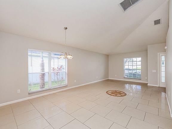 5th image of 11427 Misty Isle Ln