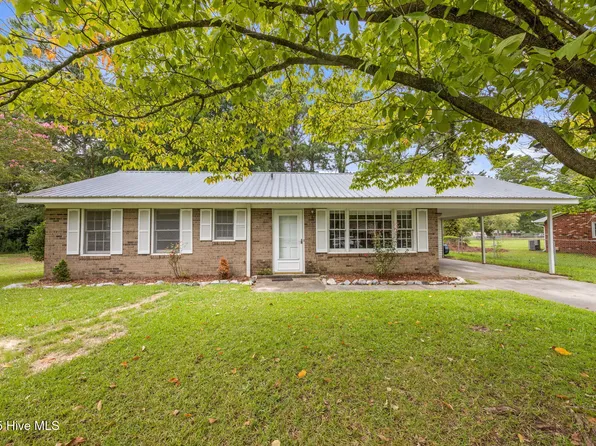 203 Caddie Court, Greenville, NC 27858