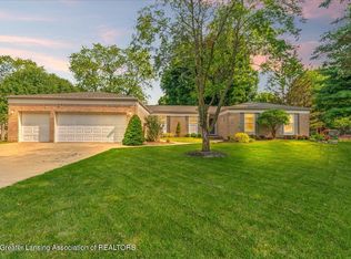 1426 Birchwood Dr, Okemos, MI 48864