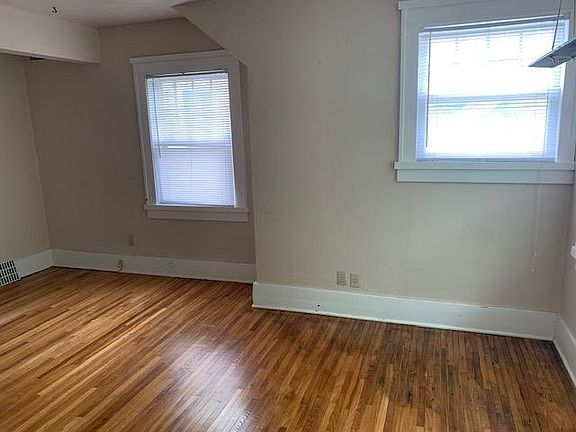 3rd image of 1826 Jefferson Ave #3