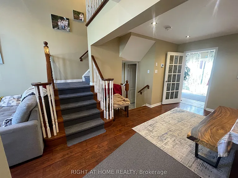 5654 Churchill Meadows Blvd — Photo 13