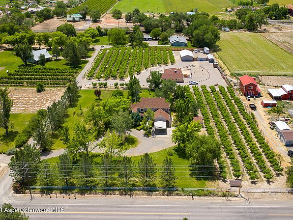 4th image of 3609 G Rd