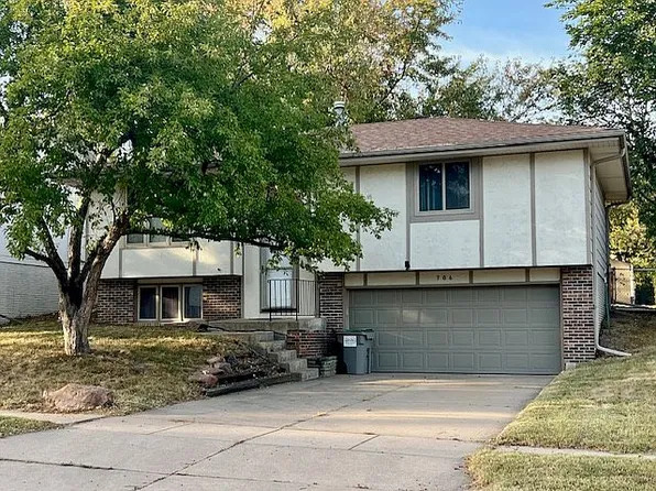 706 W Sumner Cir, Lincoln, NE 68522