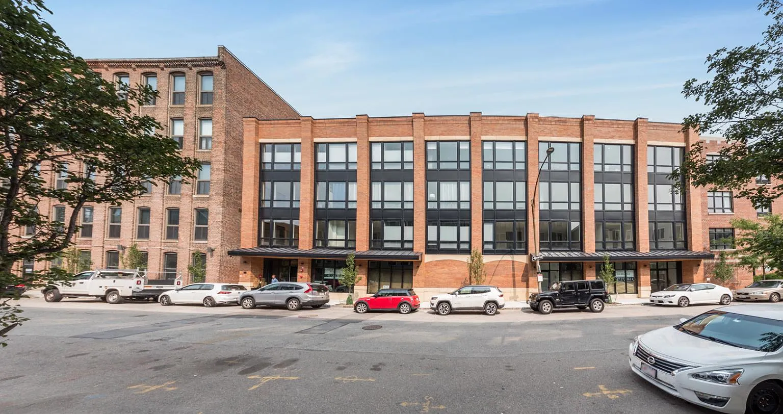 340 W 2nd St — Photo 1