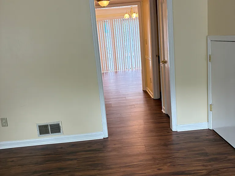 1034 Riverbend Club Dr SE — Photo 4