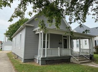 1013 S 17th St, Mattoon, IL 61938