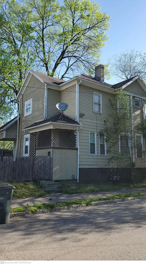 809-811 Herman — Photo 1