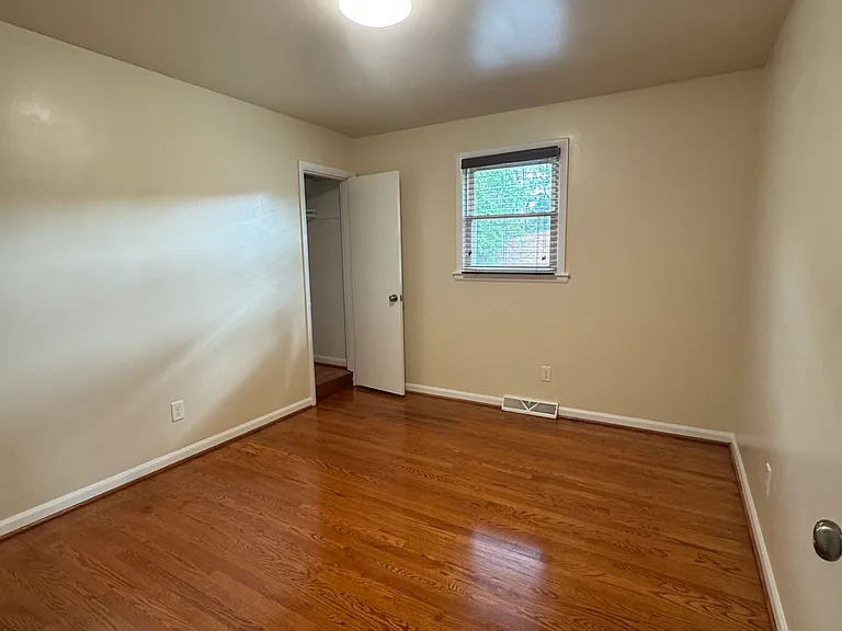 106 Bryant Rd — Photo 14