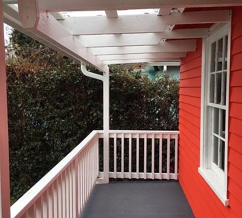 Covered front porch.