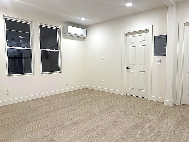 336A Danforth Ave #2 — Photo 9