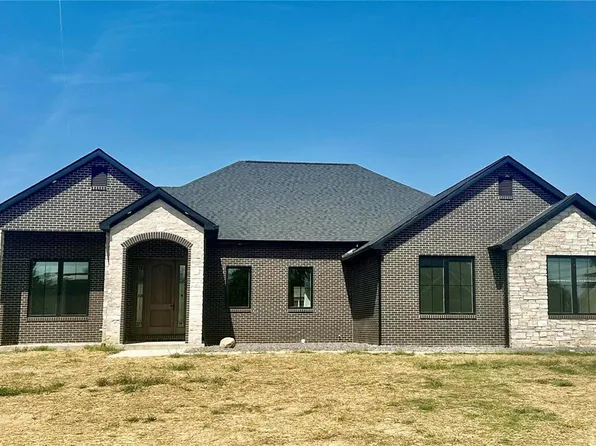 1246 Palmer Creek Dr, Columbia, IL 62236