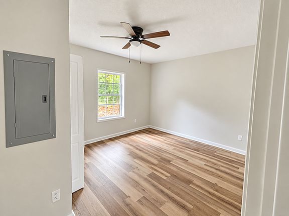 2nd image of 604 Hicks St
