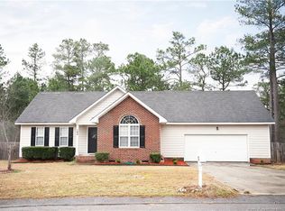 102 Congaree Dr, Raeford, NC 28376