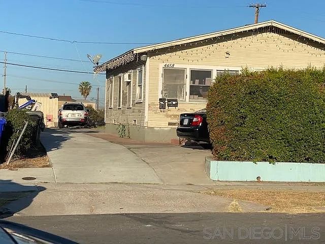 1st image of 4458 1/2 32nd St N