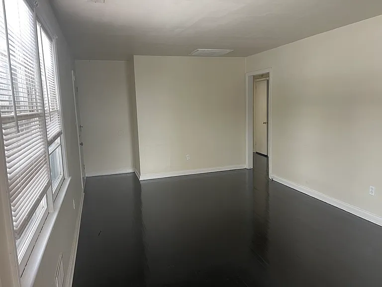 629 Wagner Cir — Photo 13