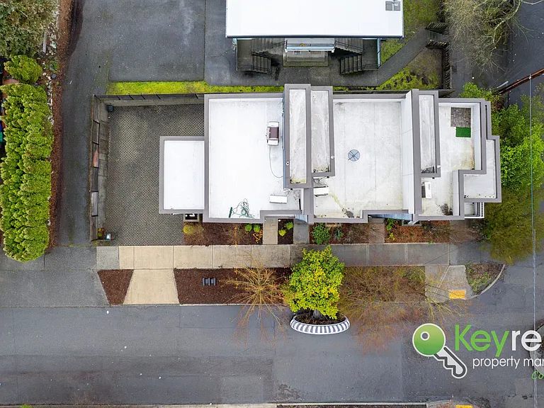 2514 S Washington St — Photo 32
