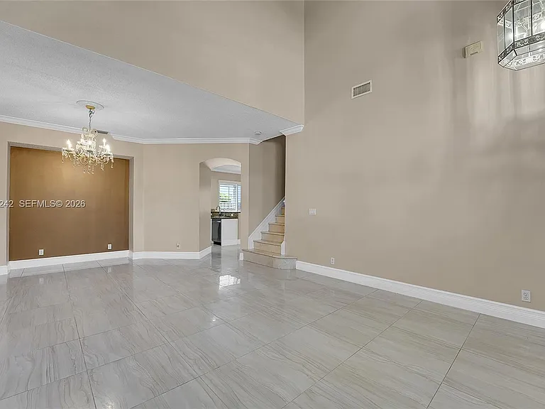1905 Capeside Cir — Photo 4