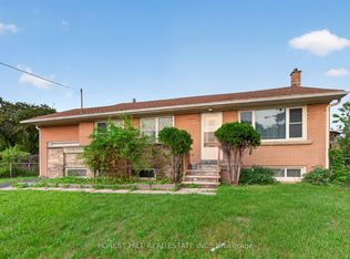 15 Robson Pl, Toronto, ON M2R 2Y3