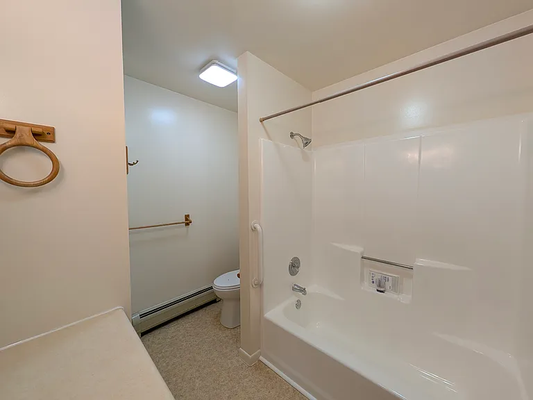 9 Executive Dr #17 — Photo 25