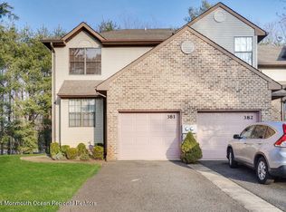 381 Oak Knoll Dr, Manalapan, NJ 07726