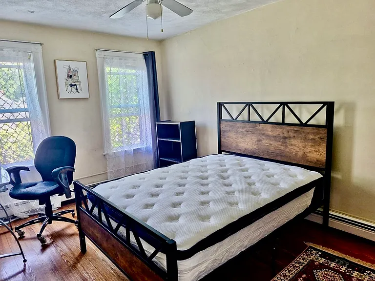 17 Warner St #4 — Photo 8
