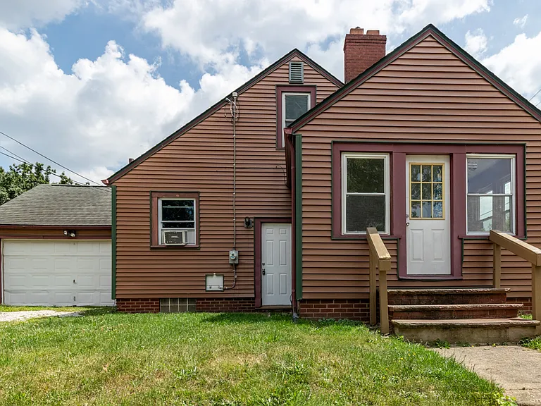 1101 15th St NE — Photo 12
