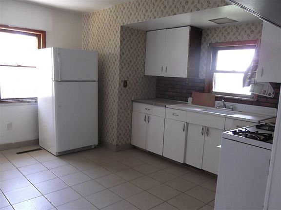 3rd image of 1709 7th Ave