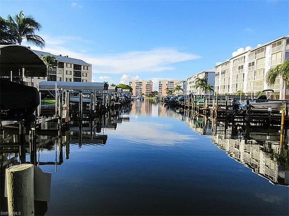 3rd image of 7327 Estero Blvd #102