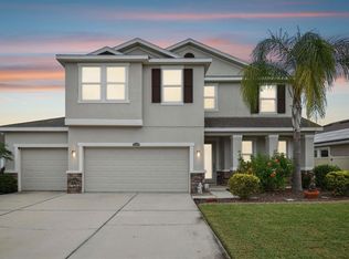 32310 Fenwick Ln, Zephyrhills, FL 33543