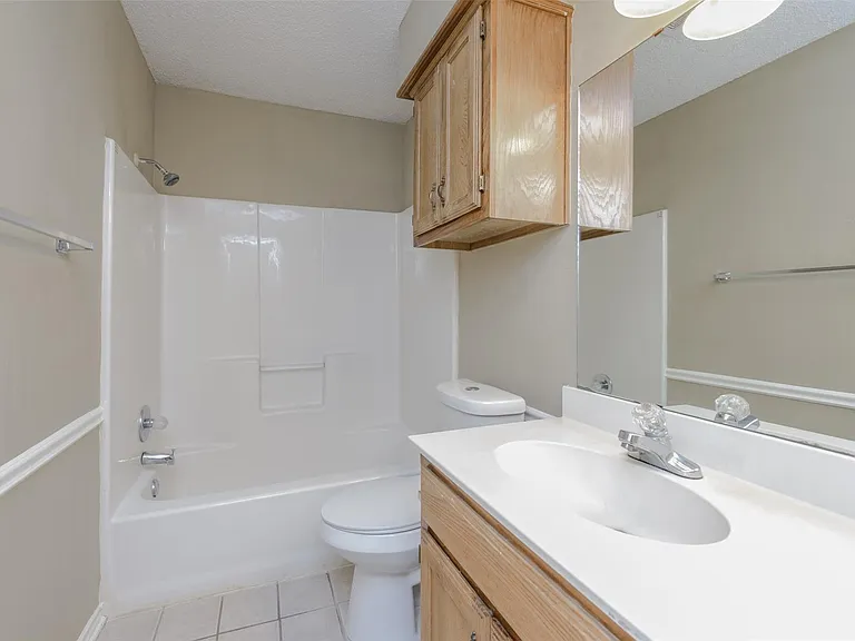 1902 Lee Dr — Photo 13