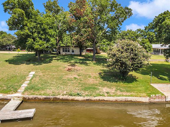 5th image of 1624 Bluebonnet Ln
