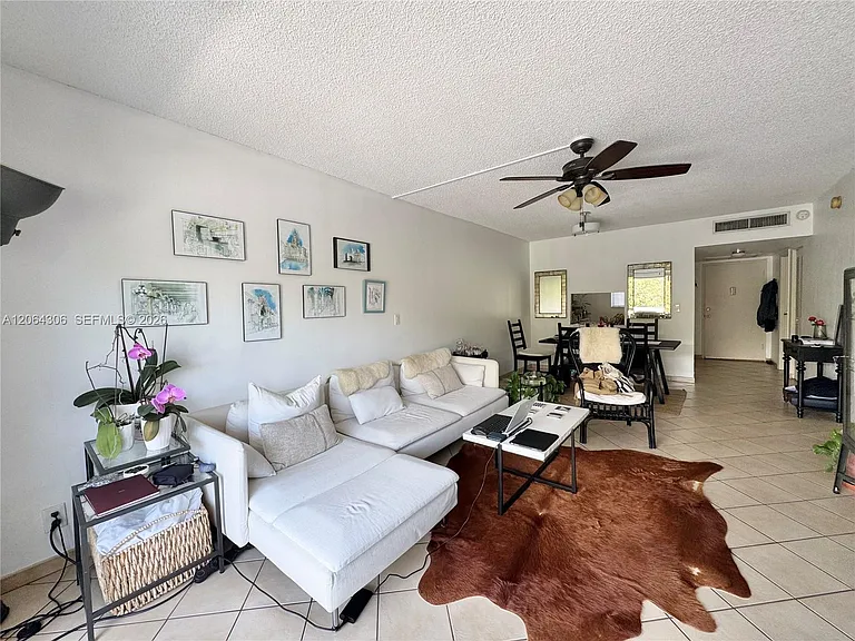 100 Edgewater Dr #305 — Photo 3