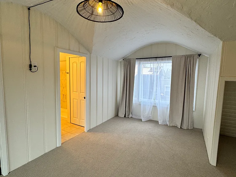 412 W Sola St #B — Photo 14