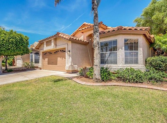 2nd image of 1264 W Myrna Ln