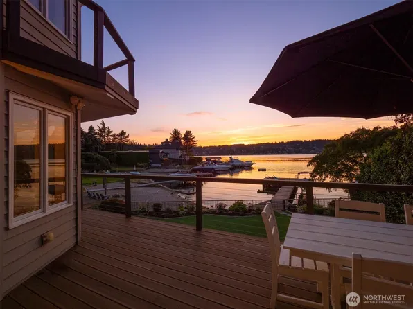 5912 NE Arrowhead Drive, Kenmore, WA 98028