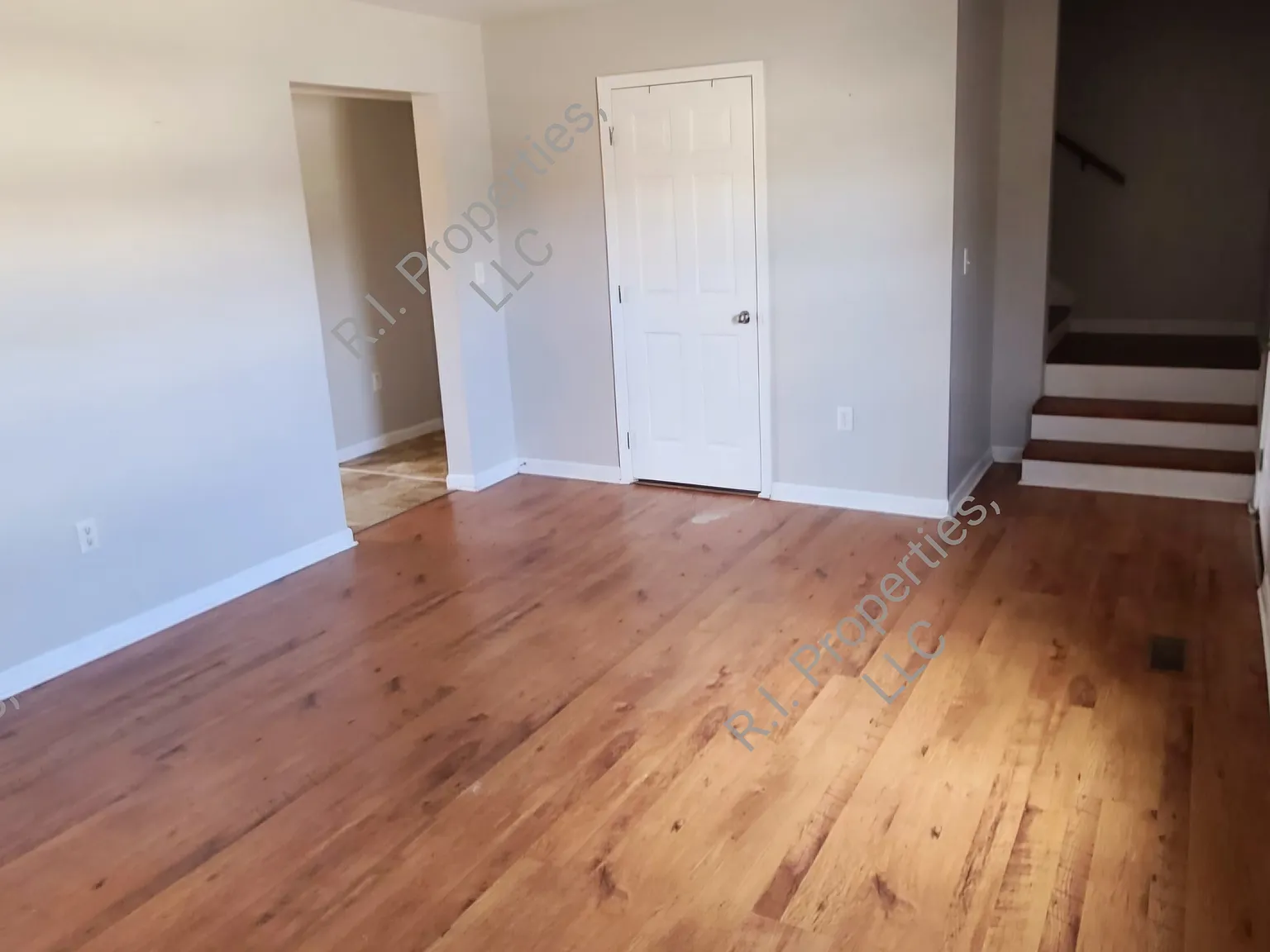 3 bed, 1.5 bath, $1,000 — Photo 4