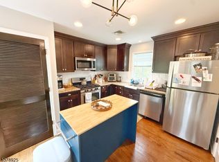 27 Phoenix Ave #2, Morristown, NJ 07960