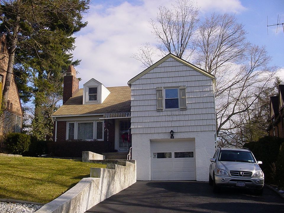 Well maintained Split Level Home
