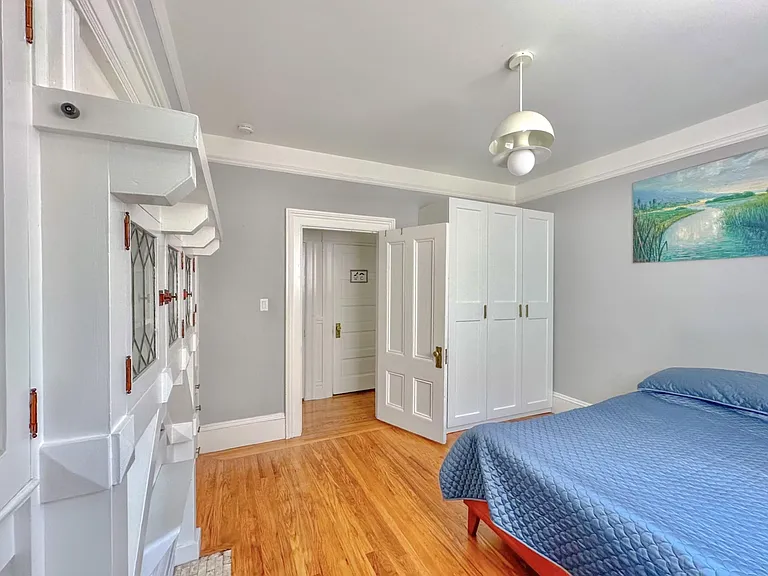 739 Shotwell St — Photo 8