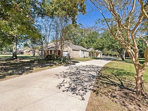 4th image of 8211 Gwendolyn Dr