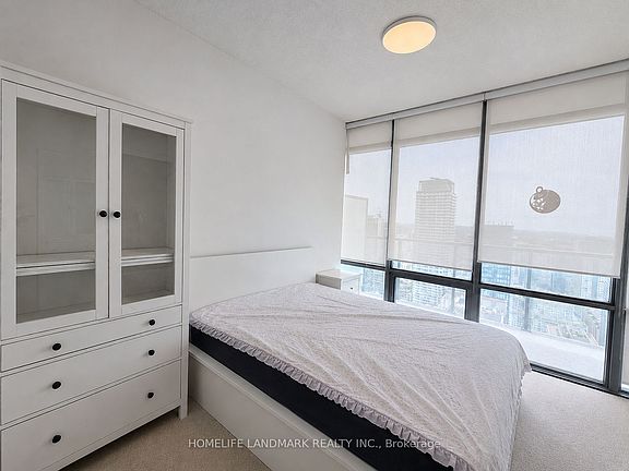 4th image of 832 Bay St Unit 4308