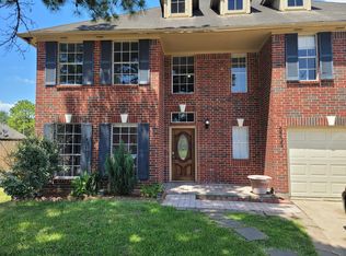 5322 Golden Stream Dr, Houston, TX 77066