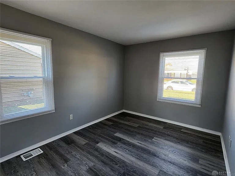 1633 Reid Ave — Photo 14