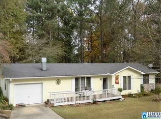 940 Honeysuckle Ln, Leeds, AL 35094