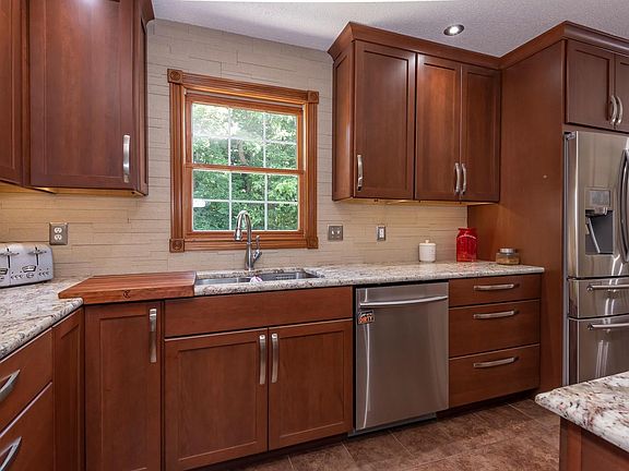 5th image of 2520 W Brewster Ct