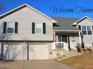 712 Brookside Dr, Warrensburg, MO 64093