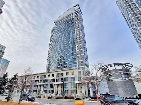 36 Lee Centre Dr, Toronto, ON