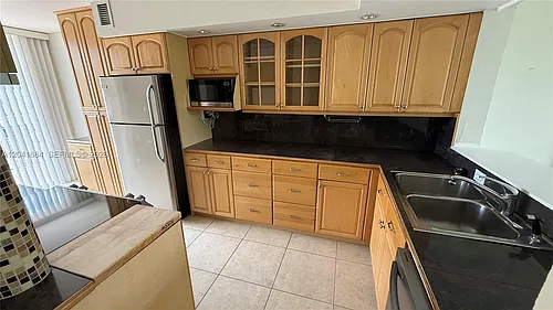 2921 SW 87th Ave #511 Photo 1