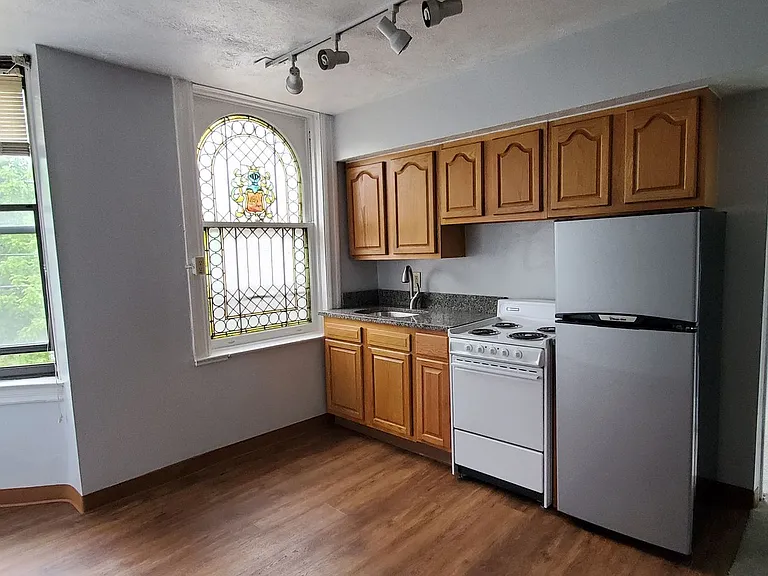 304 S Graham St #2A — Photo 9