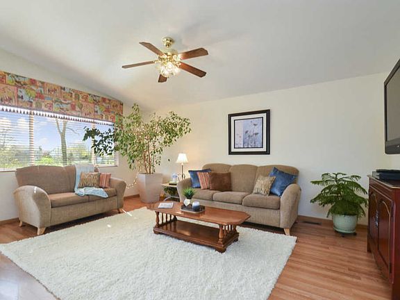 4th image of 1551 N Frolic Ave